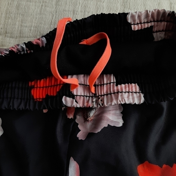 Old Navy Active Go Dry shorts size L - Picture 4 of 8